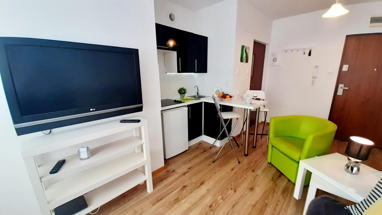 Apartament Z Balkonem I Bezplatnym Parkingiem غدانسك المظهر الخارجي الصورة
