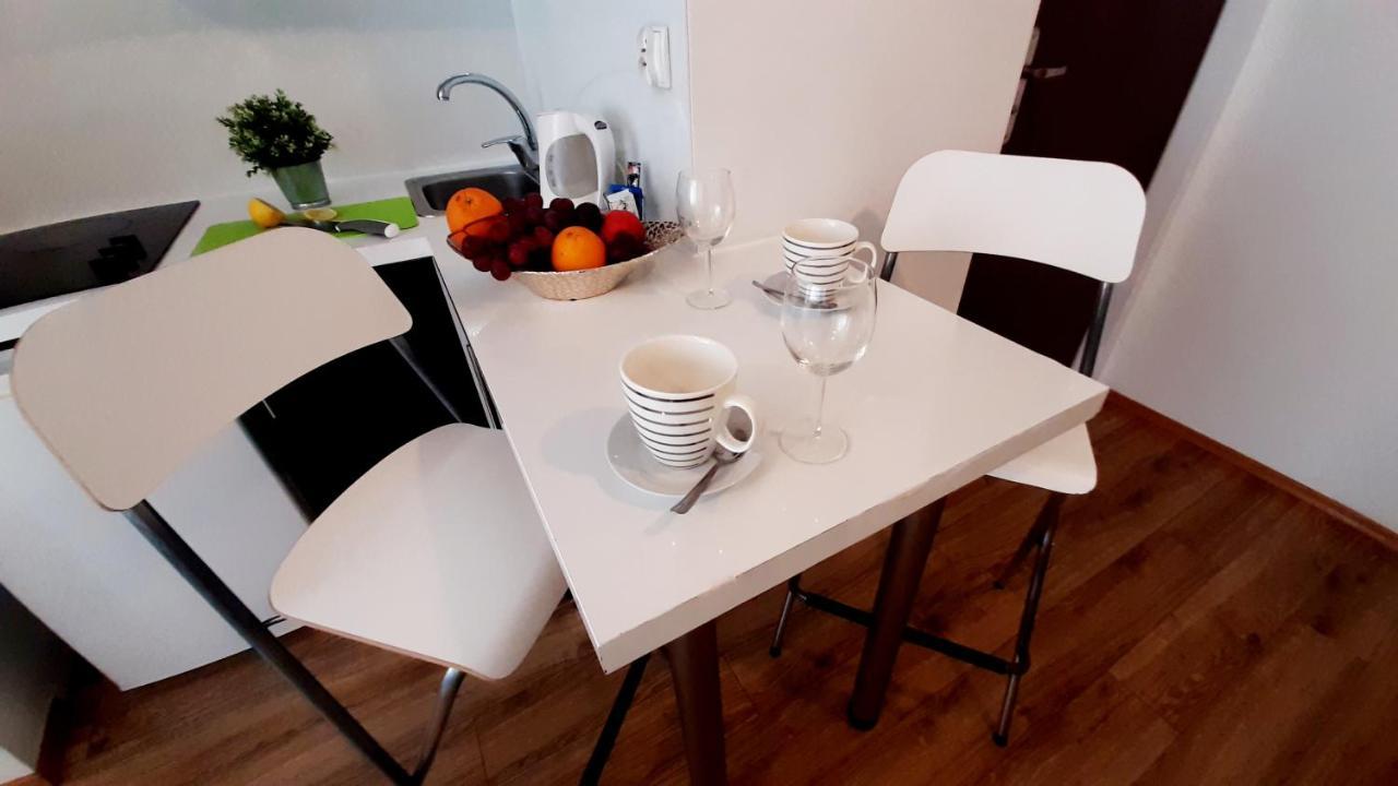Apartament Z Balkonem I Bezplatnym Parkingiem غدانسك المظهر الخارجي الصورة