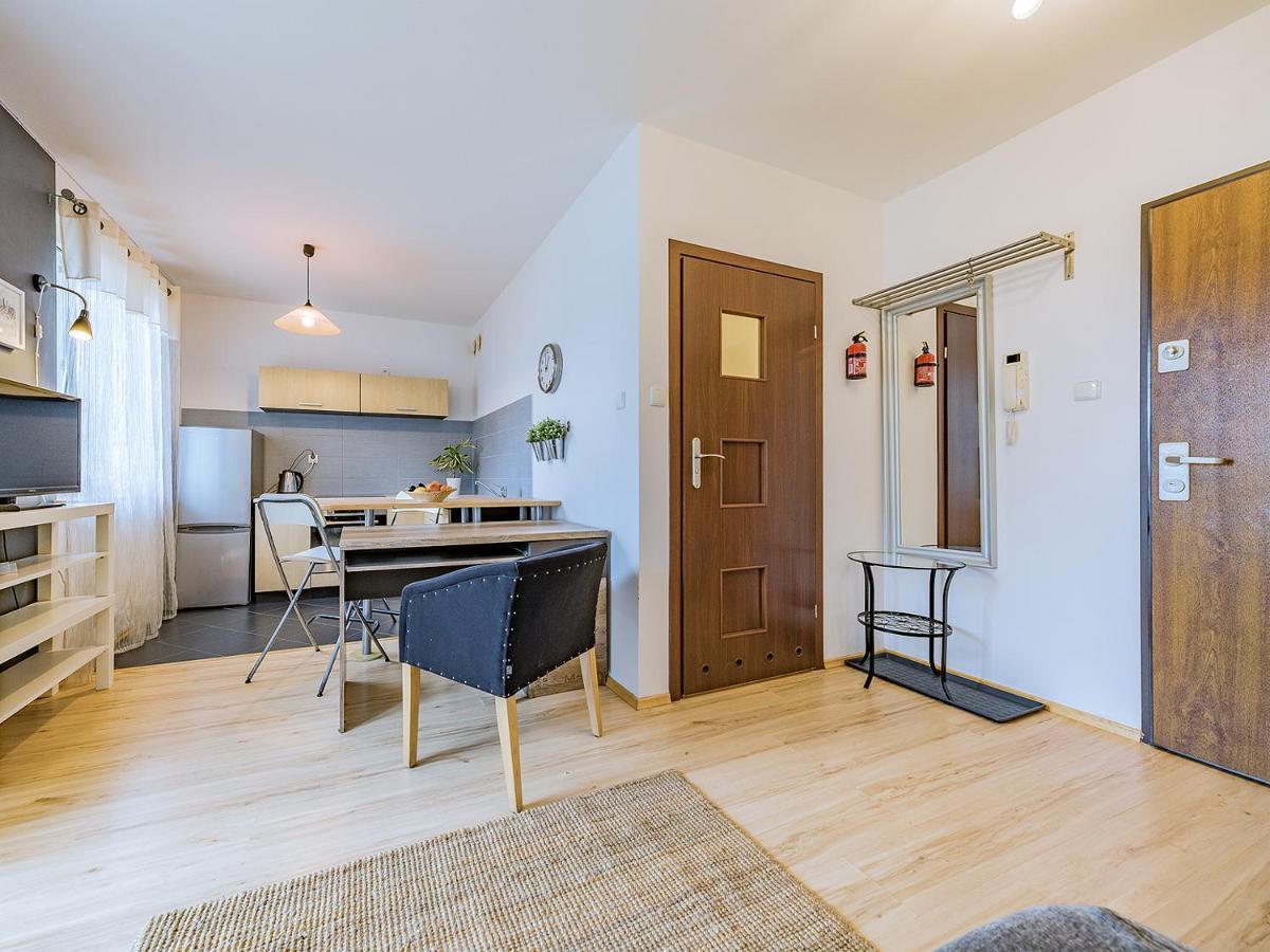 Apartament Z Balkonem I Bezplatnym Parkingiem غدانسك المظهر الخارجي الصورة