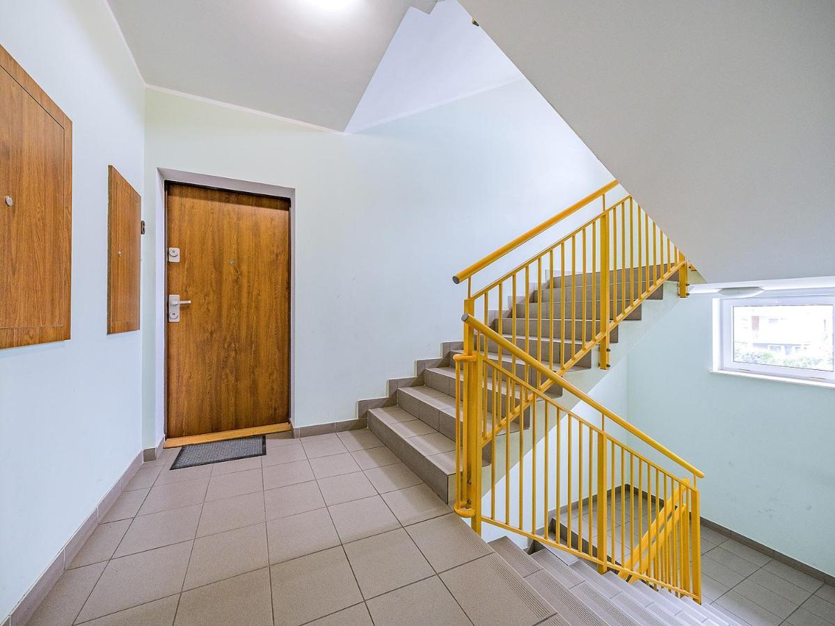 Apartament Z Balkonem I Bezplatnym Parkingiem غدانسك المظهر الخارجي الصورة